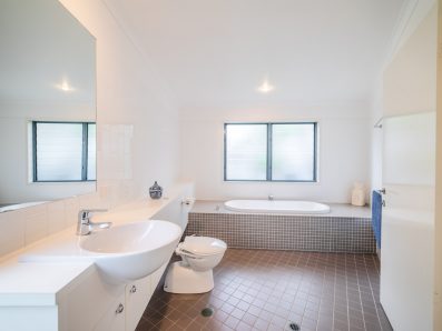 5/15 Mooloomba Road, Point Lookout 0