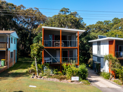 1/16 Tramican Street, Point Lookout 0