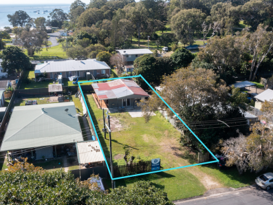12 Petrie Street, Dunwich 0