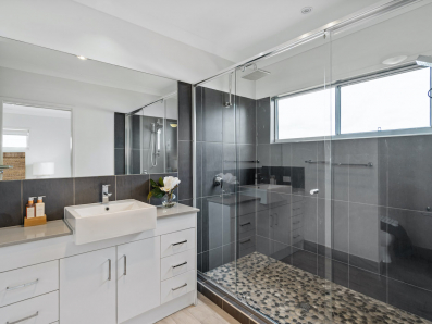 34 Wilson Esplanade, Redland Bay 0