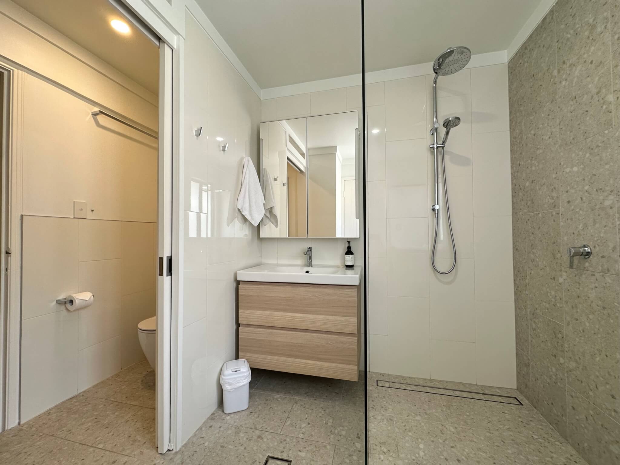 The Dunes bathroom