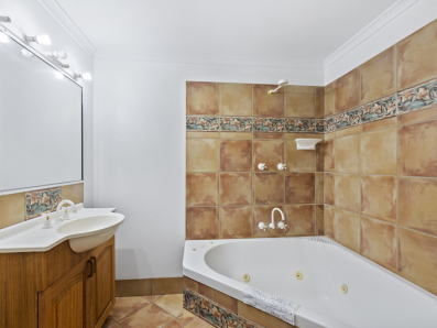 24 & 25/110-112 Dickson Way, Point Lookout 0