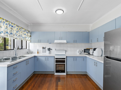 8 Stradbroke Place, Dunwich 0