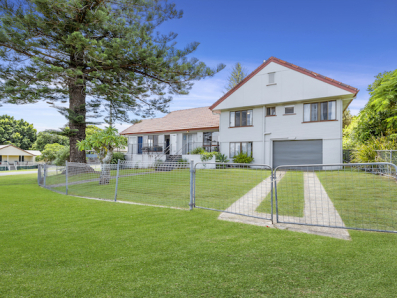 8 Stradbroke Place, Dunwich 0