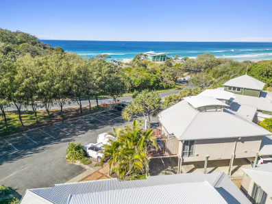 9/1 Samarinda Drive, Point Lookout 0