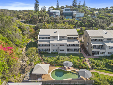 18/1 Samarinda Drive, Point Lookout 0