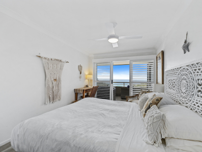 18/1 Samarinda Drive, Point Lookout 0
