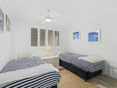 18/1 Samarinda Drive, Point Lookout 0