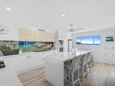18/1 Samarinda Drive, Point Lookout 0