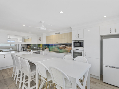 18/1 Samarinda Drive, Point Lookout 0