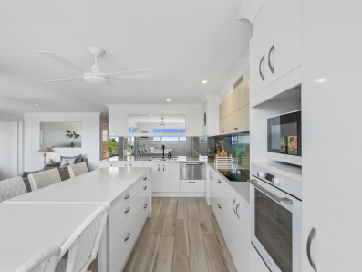 18/1 Samarinda Drive, Point Lookout 0