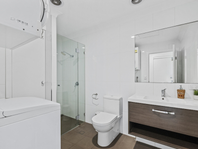 18/1 Samarinda Drive, Point Lookout 0