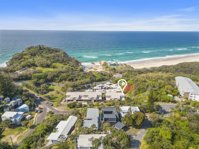 18/1 Samarinda Drive, Point Lookout 0