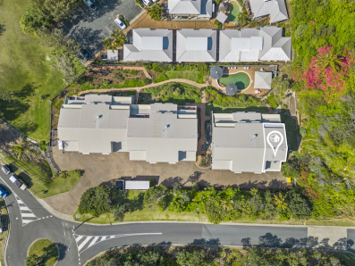 18/1 Samarinda Drive, Point Lookout 0