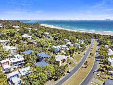 3/35 George Nothling Drive, Point Lookout 0