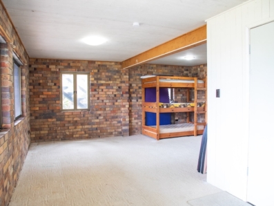 42 Tramican Street, Point Lookout 0