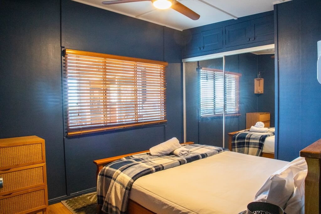 Old Ballow Bedroom with mirrored wardrobe doors