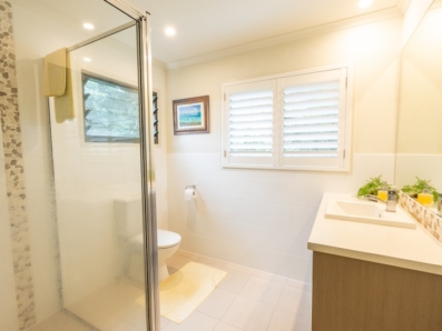 2/36 George Nothling Drive, Point Lookout 0