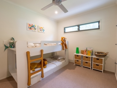 2/36 George Nothling Drive, Point Lookout 0