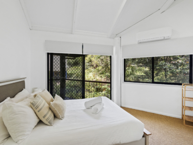 94 Tramican Street, Point Lookout 0