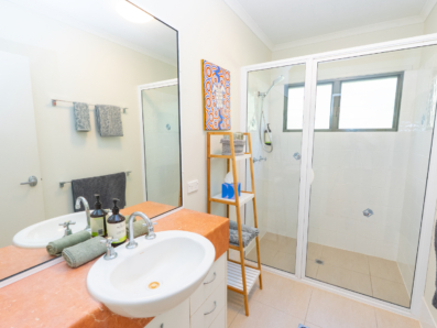 2/36 George Nothling Drive, Point Lookout 0