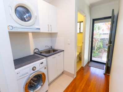 2/36 George Nothling Drive, Point Lookout 0