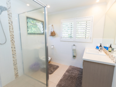 2/36 George Nothling Drive, Point Lookout 0