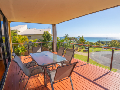 6 Roseby Court, Point Lookout 0