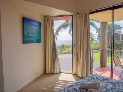6 Roseby Court, Point Lookout 0