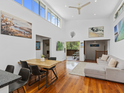 52 Samarinda Drive, Point Lookout 0