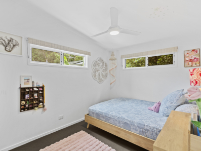 52 Samarinda Drive, Point Lookout 0