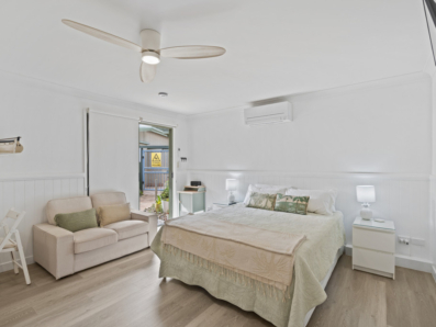 13/4-10 Kennedy Drive, Point Lookout 0