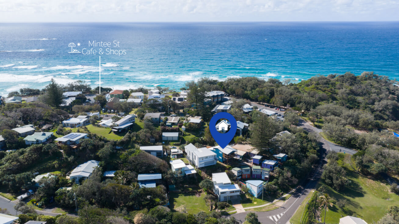 Coastal home accommodation aerial location view Point Lookout