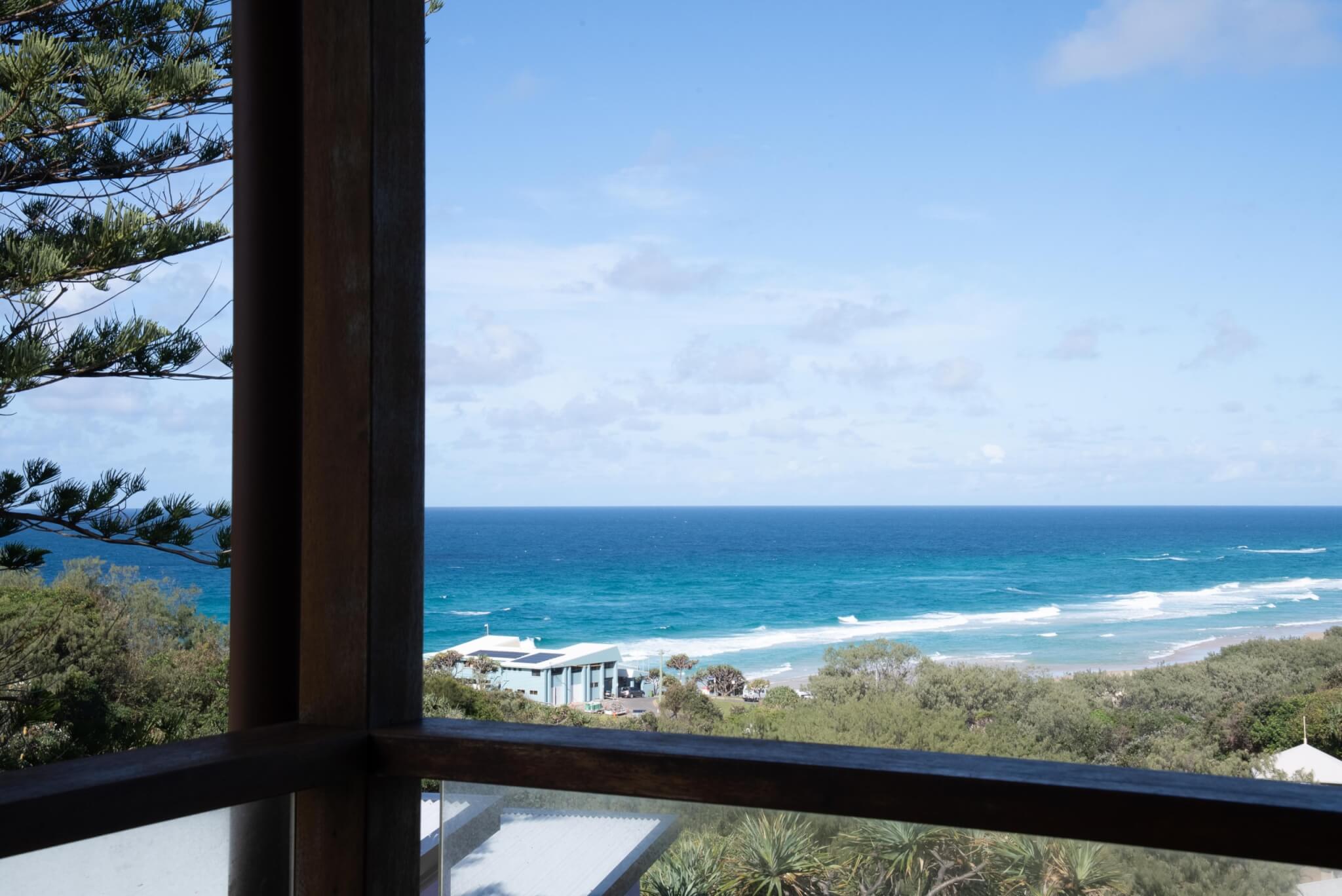 Coastal home accommodation ocean views Stradbroke Island