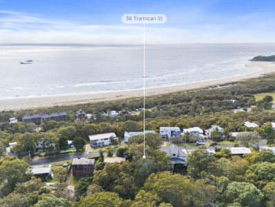 38 Tramican Street, Point Lookout 0