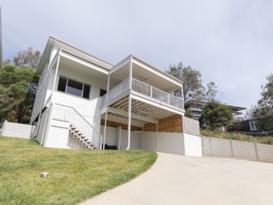 10a Cumming Parade, Point Lookout 0